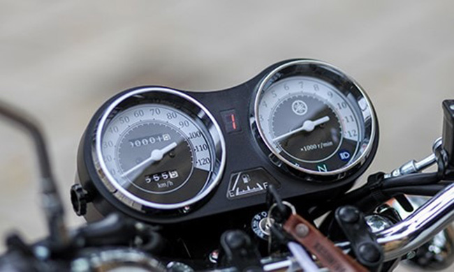 Yamaha YB125SP cụm đồng hồ Anolog nhỏ gọn