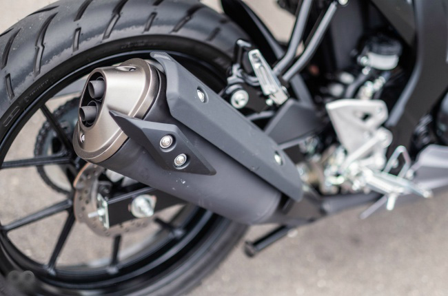 Thiết kế ống xả với hiệu suất cao của mẫu xe Nake Bike Suzuki GSX150 BANDIT